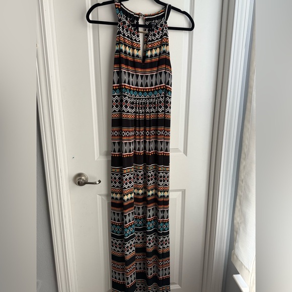 Apt. 9 Bold Aztec Cut-Out Halter Vacation Maxi Dress, Sz L - Picture 2 of 4